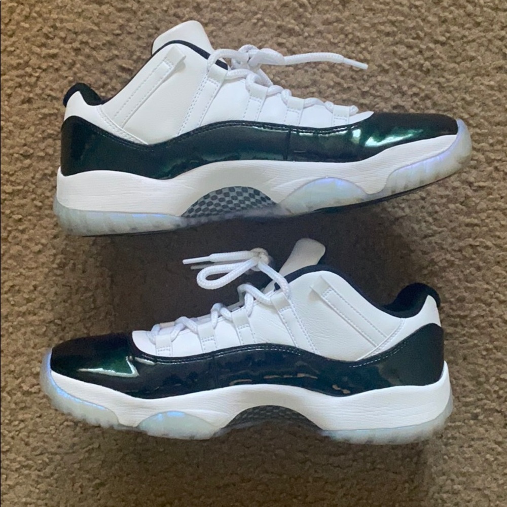 Jordan 11 - Picture 2 of 5